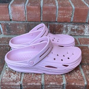 Crocs Off Grid Clog Pink Men 9 Women 11 NWT New 209501-606 Slip On